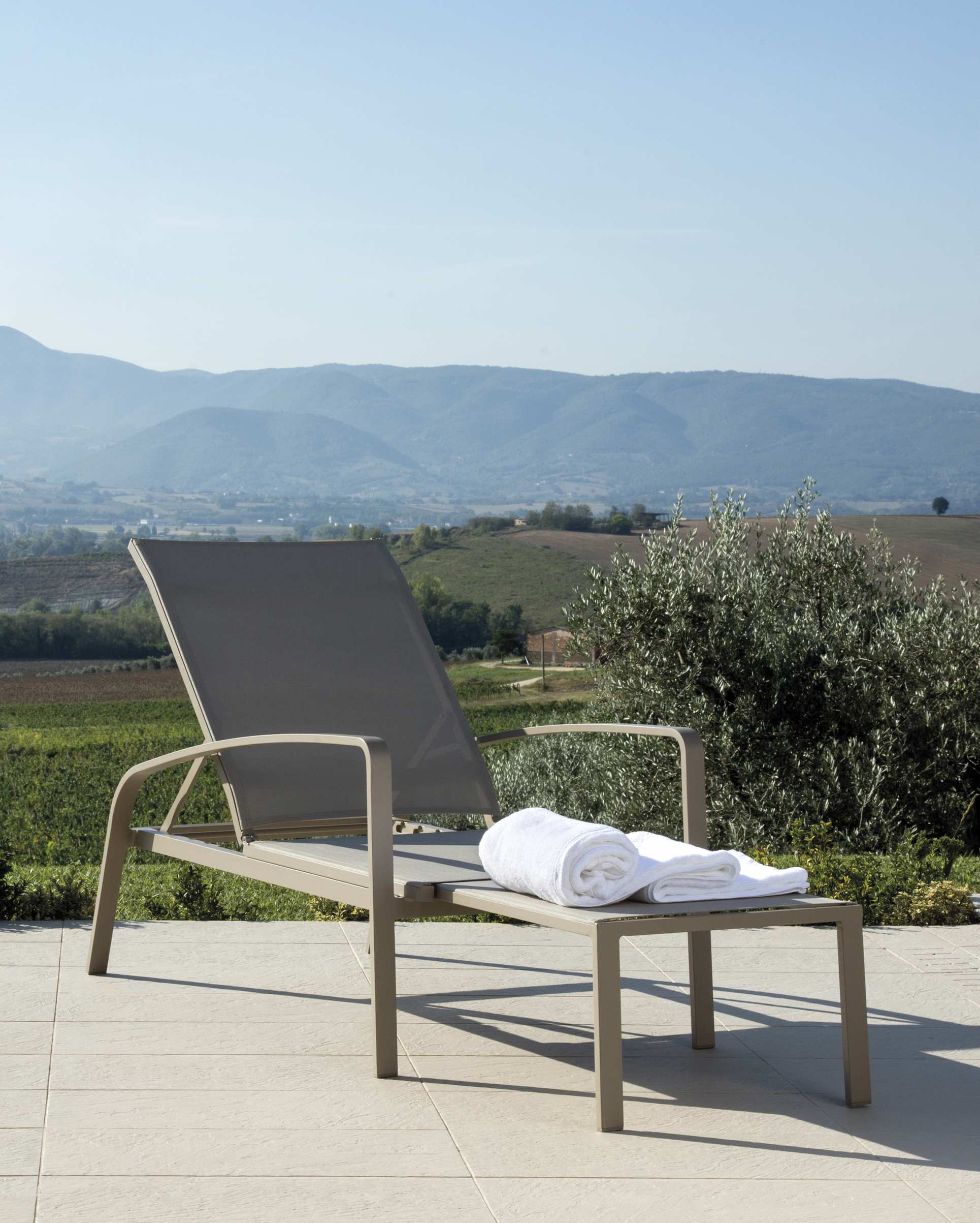 Lady Bench | Italian garden furniture: Talenti