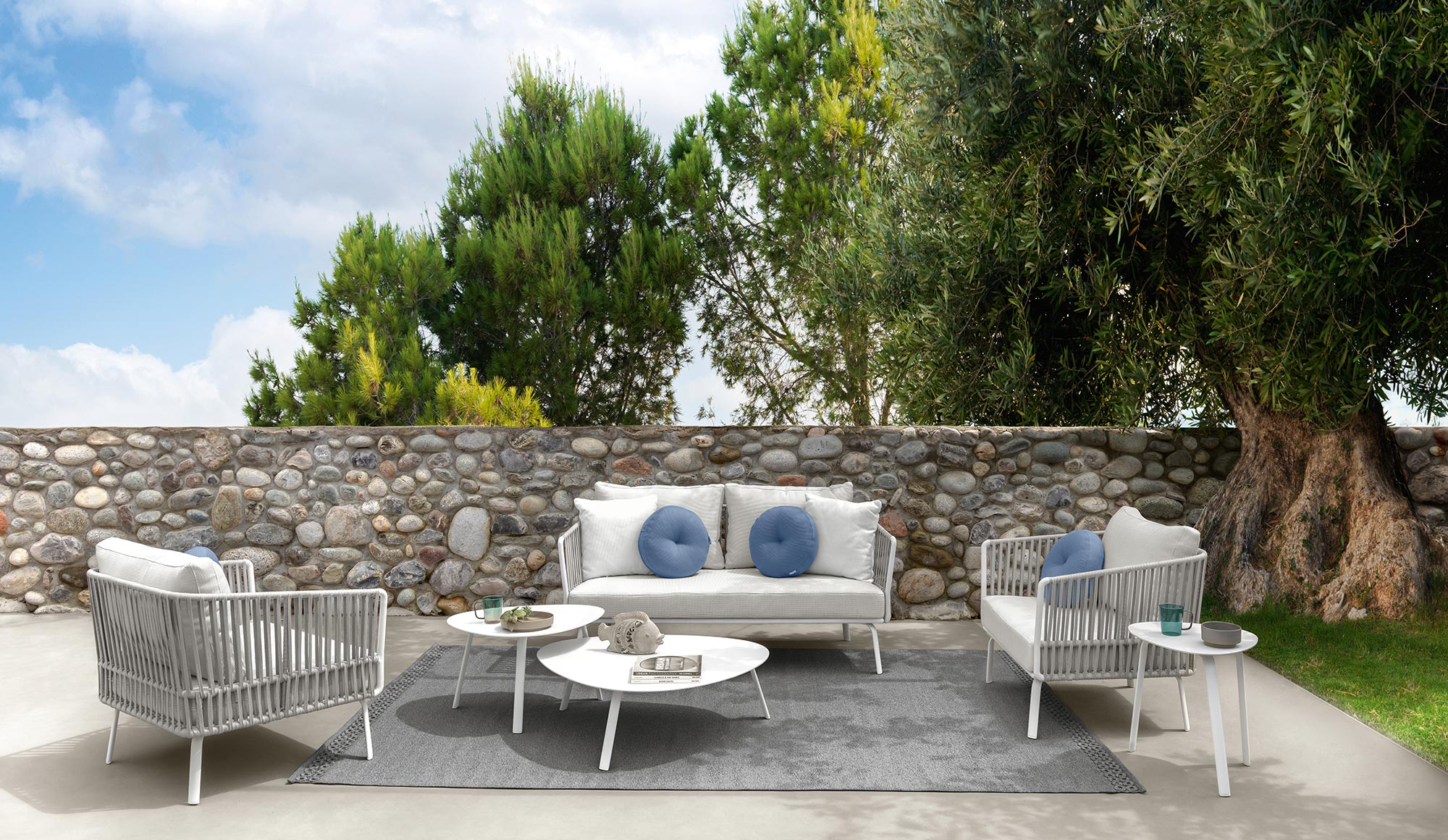 Milo Living Armchair Italian garden furniture Talenti