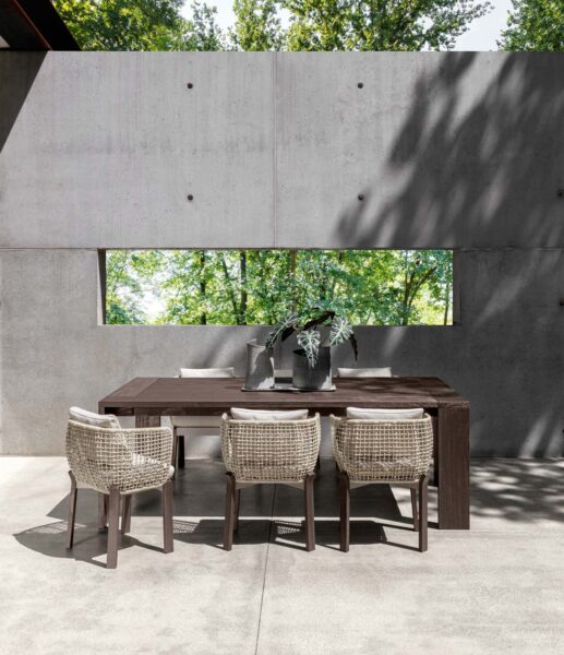 Argo//Wood 165×165 Dining table 6