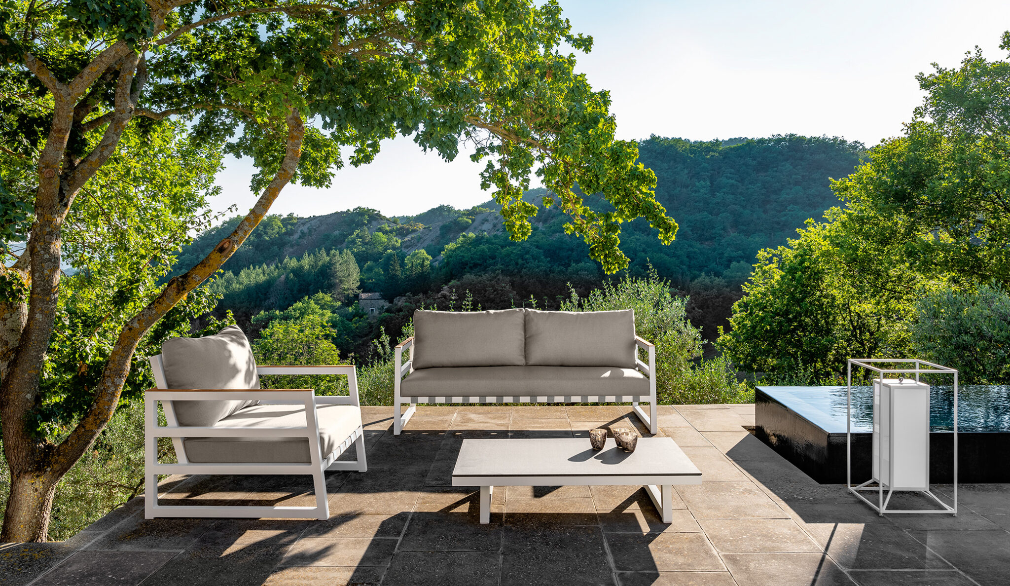 Alabama//Alu Living Armchair | Italian garden furniture: Talenti