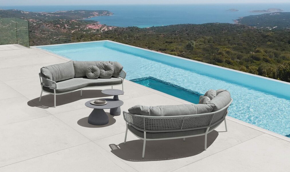Moon//Alu Bent Sofa 0