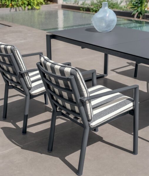 Finn Extending dining table 205/270 3